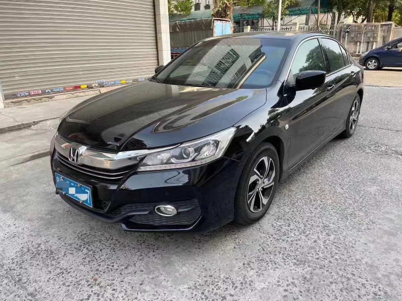 济南17年本田雅阁2