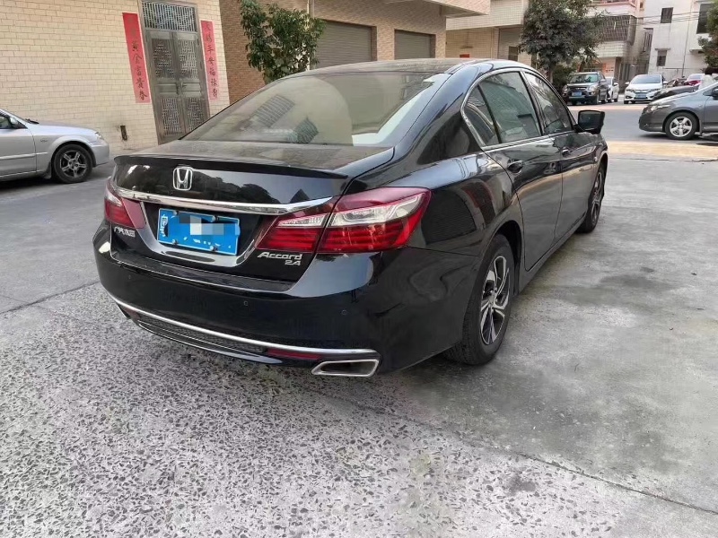 济南17年本田雅阁8