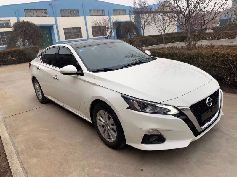 济南20年日产天籁3