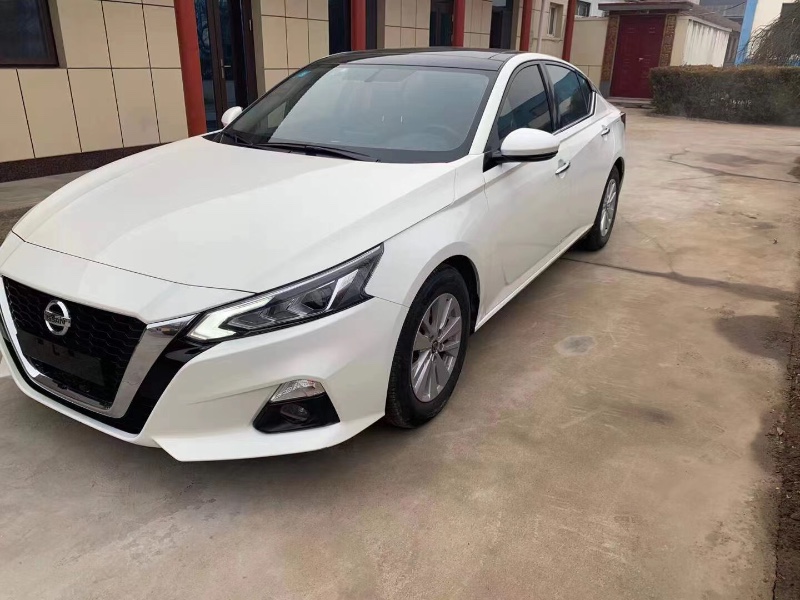 济南20年日产天籁2