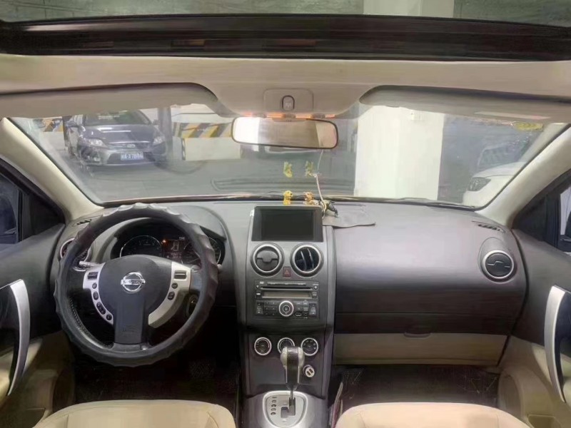 成都13年日产逍客7