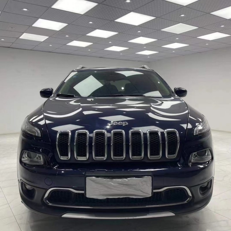 成都17年Jeep自由俠1