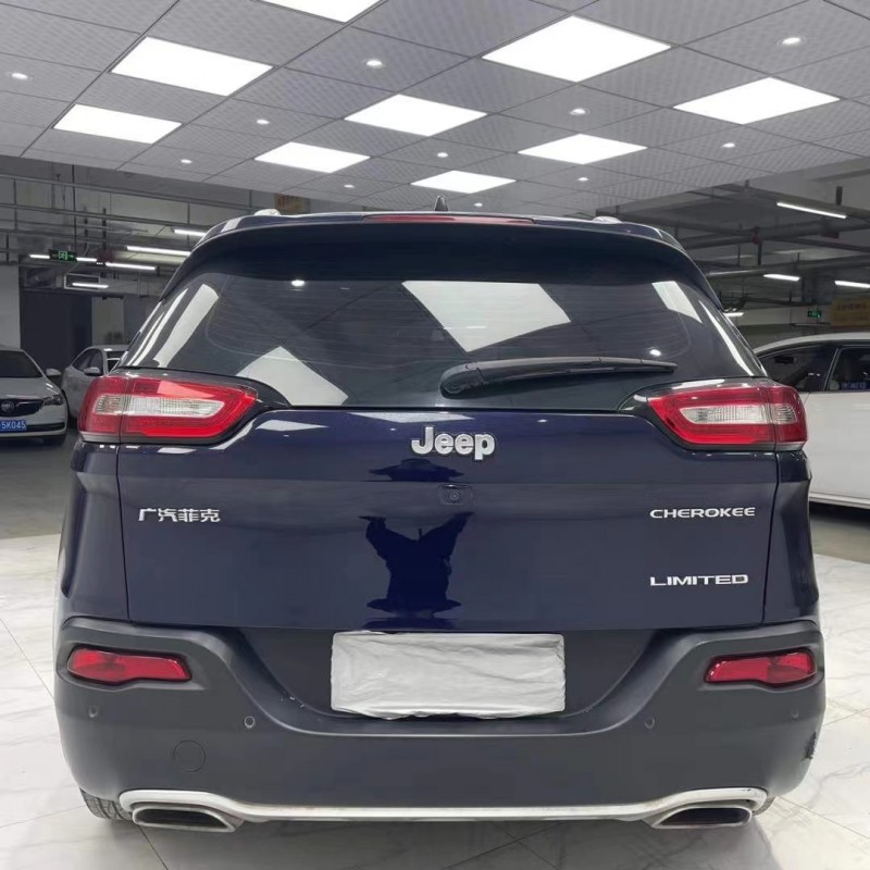 成都17年Jeep自由俠9
