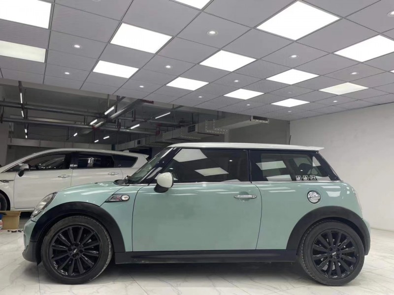 成都12年寶馬MINI3