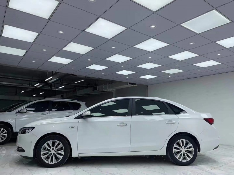 成都19年别克英朗3