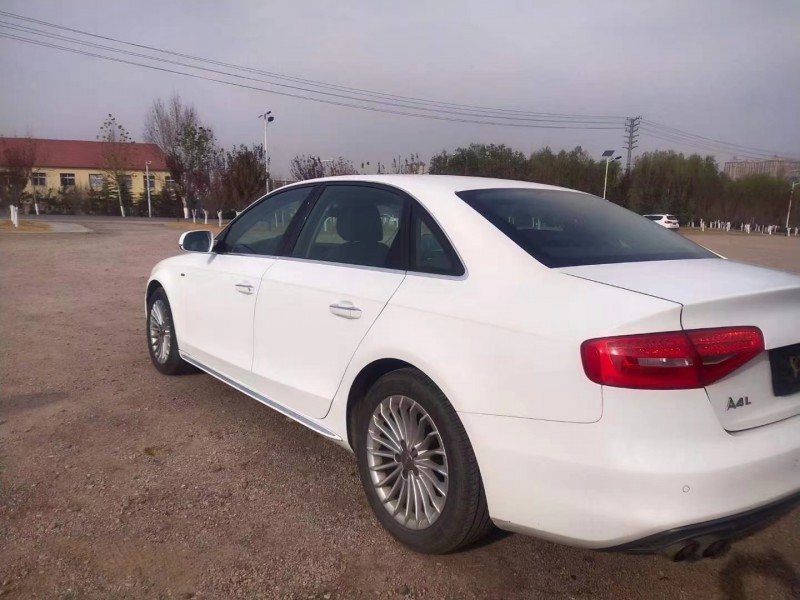 青岛16年奥迪A4L5