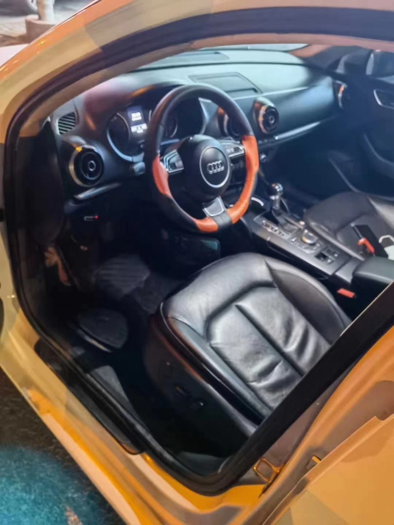 济宁16年奥迪A33