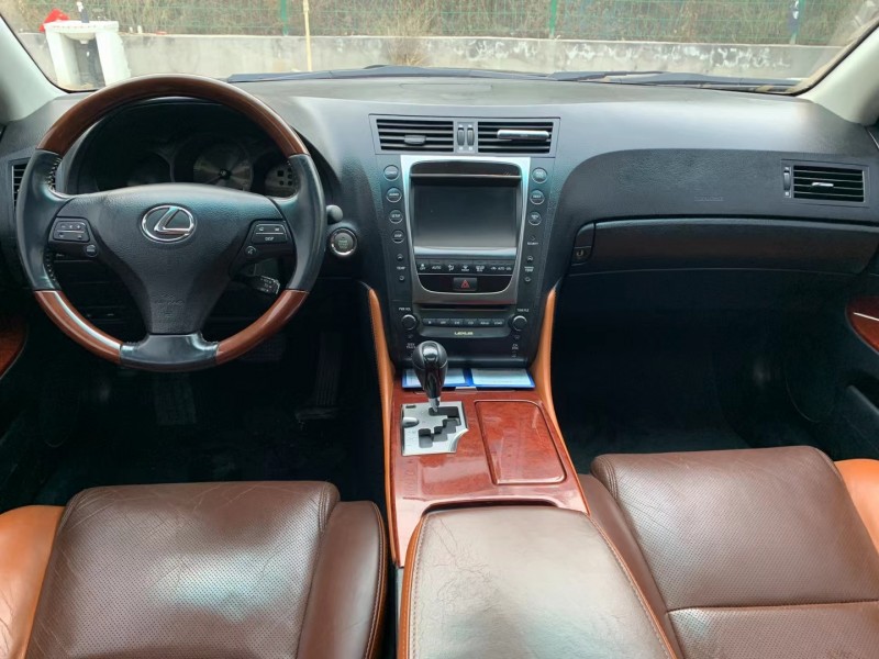 郑州11年雷克萨斯GS4