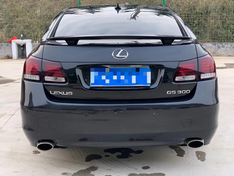 郑州11年雷克萨斯GS9