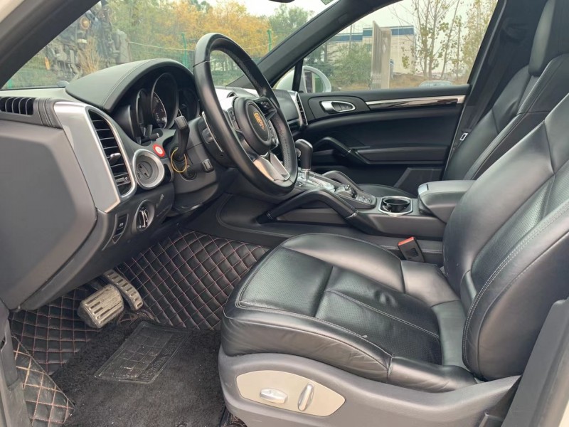 郑州15年保时捷卡宴5