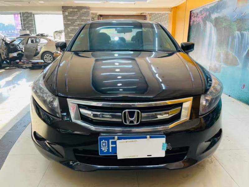 东莞09年本田雅阁1