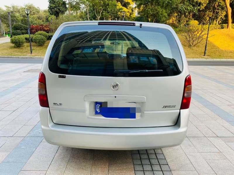 东莞10年别克GL89