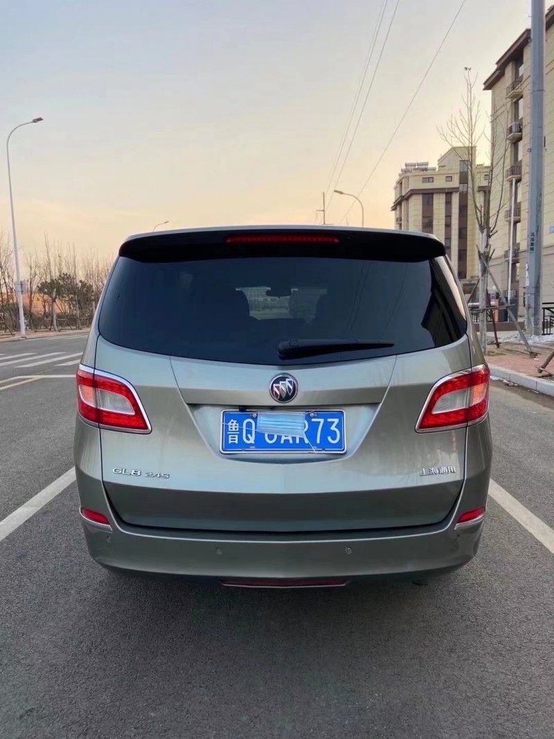 青岛13年别克GL83