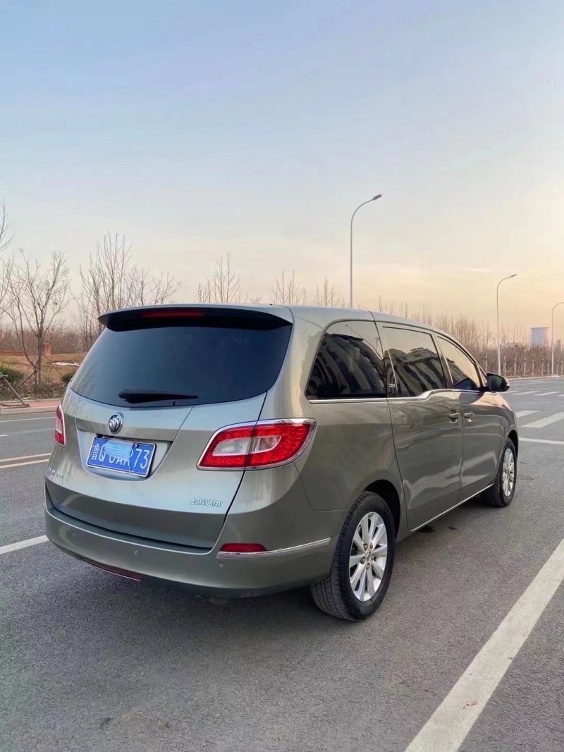 青岛13年别克GL84