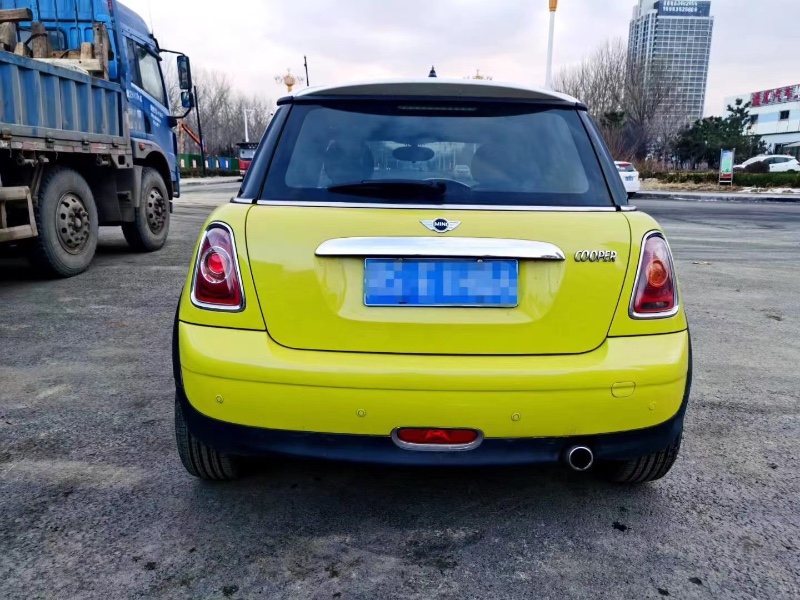 煙臺10年寶馬MINI2