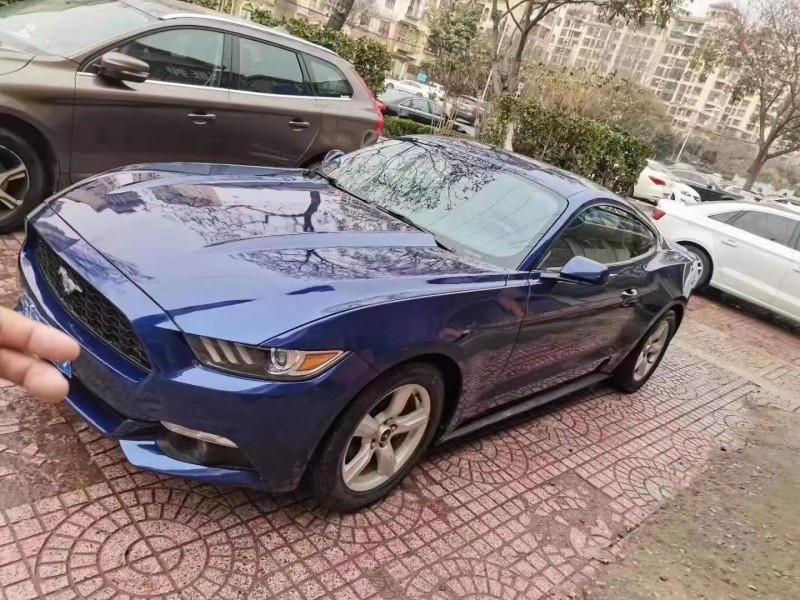 淄博15年福特野马6