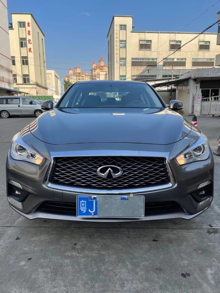 中山20年英菲尼迪Q50L6