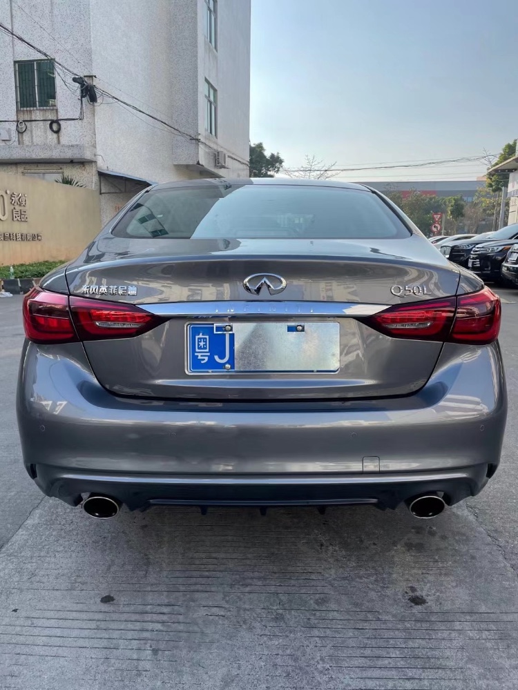 中山20年英菲尼迪Q50L3