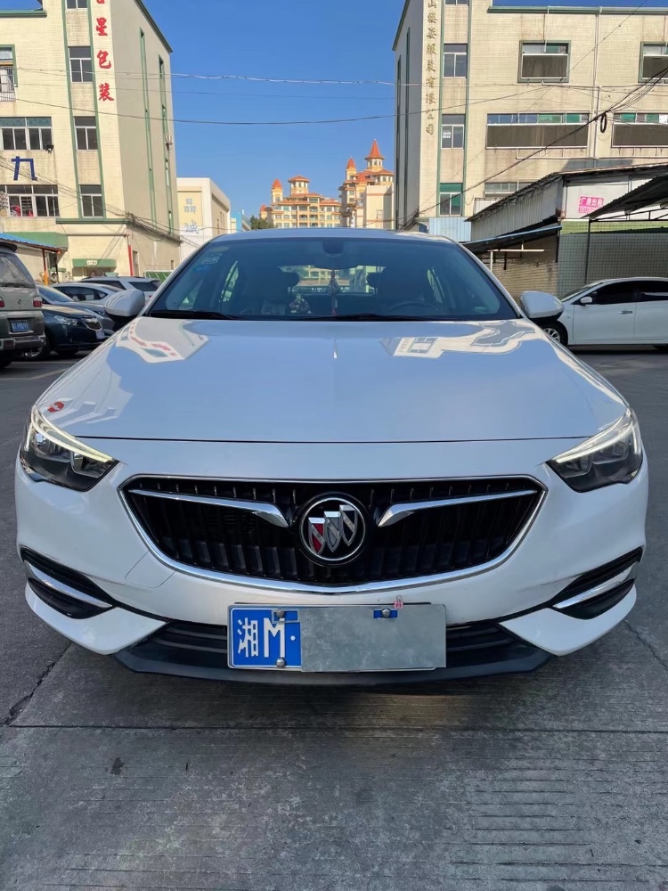 中山18年别克君威4