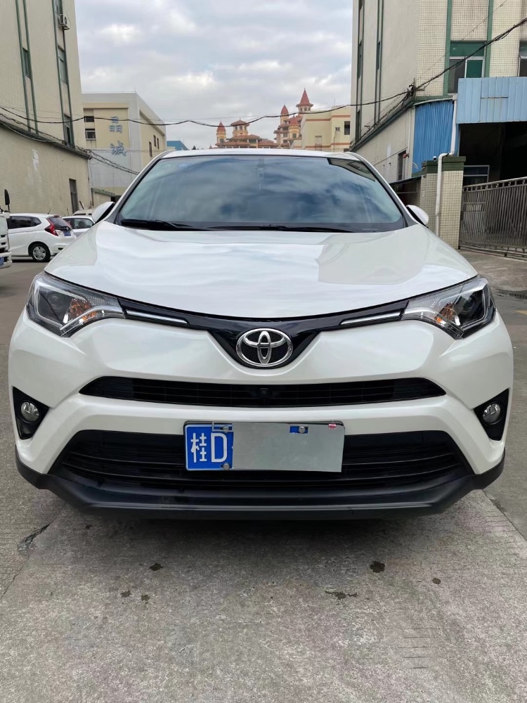 中山19年丰田RAV43