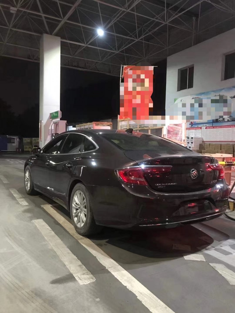 重庆17年别克君越3