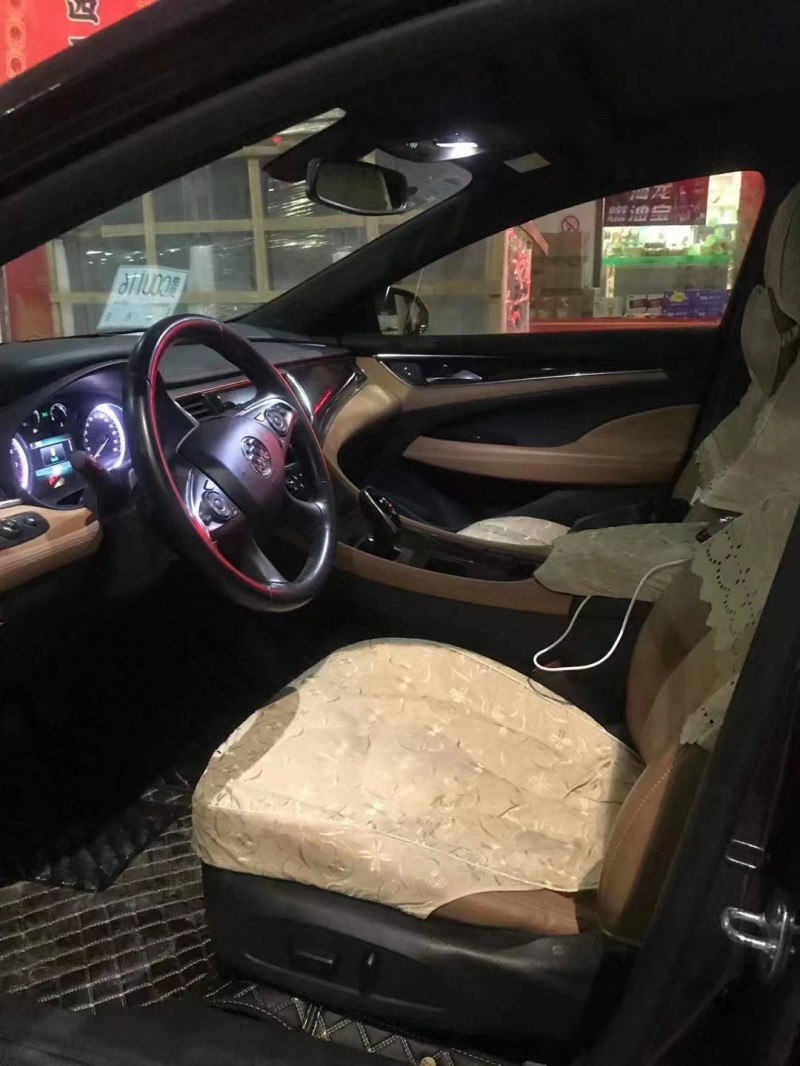 重庆17年别克君越7