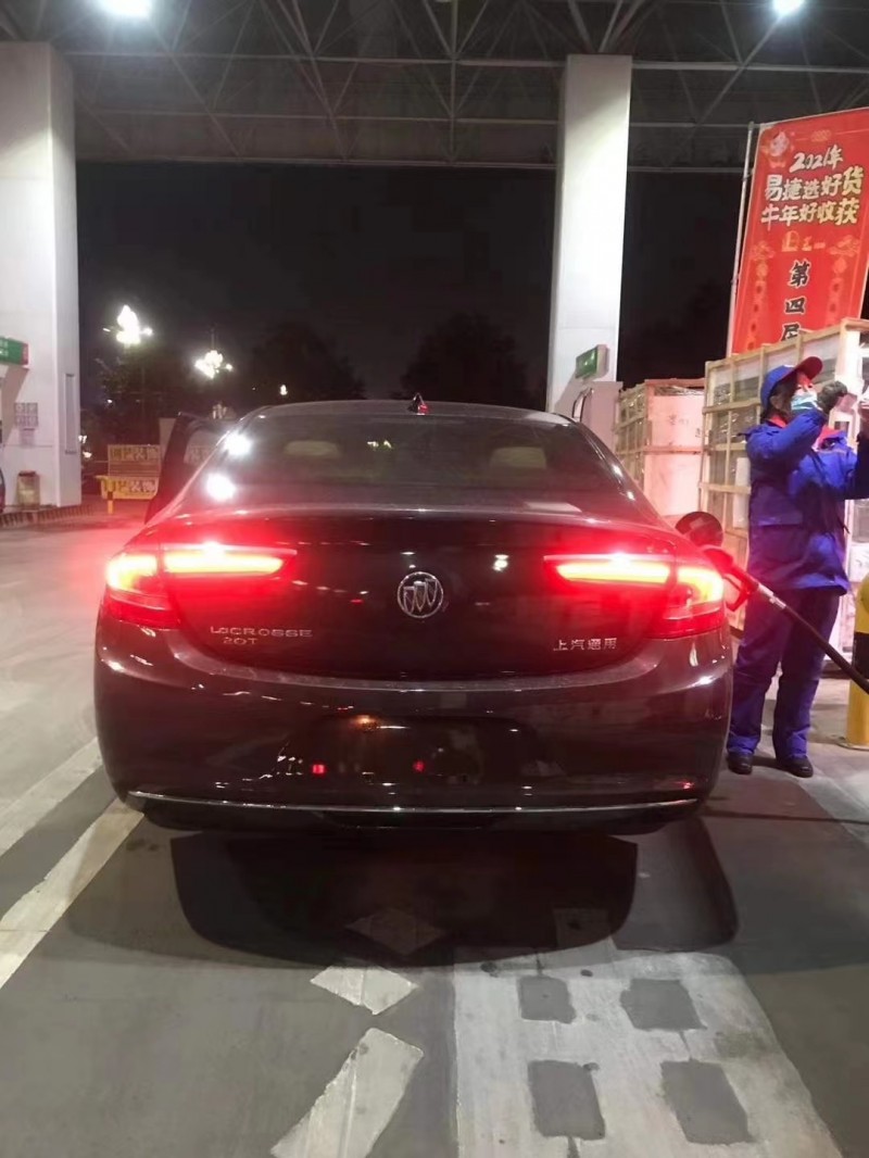 重庆17年别克君越9