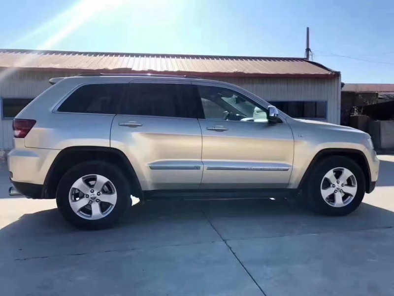 巴彥淖爾11年Jeep大切諾基7