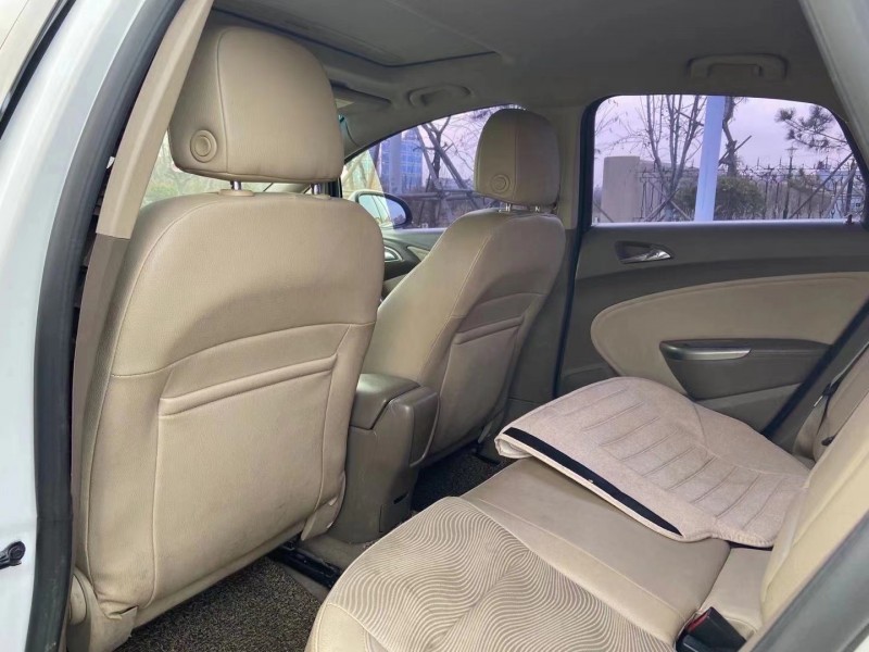 青岛15年别克英朗7