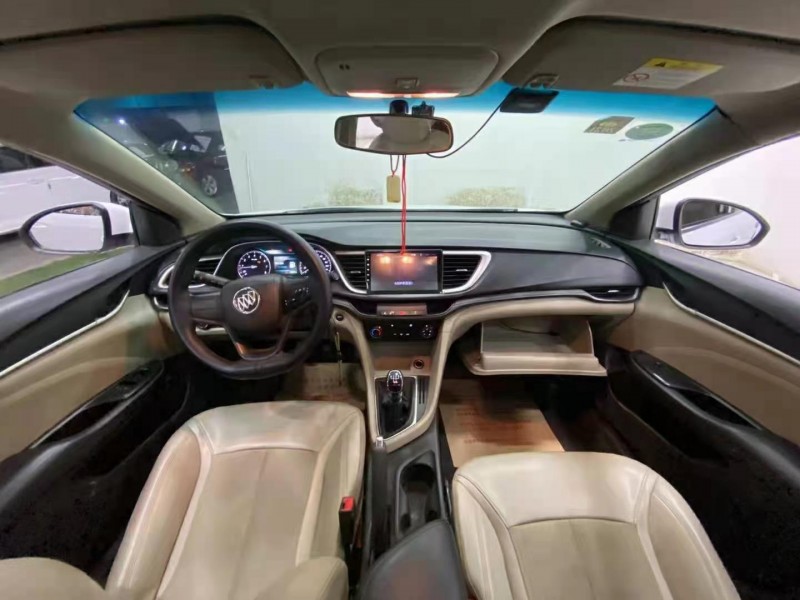 成都17年别克英朗4