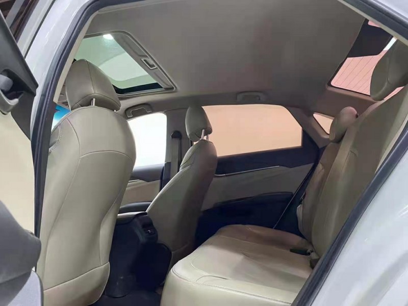 成都17年别克英朗5