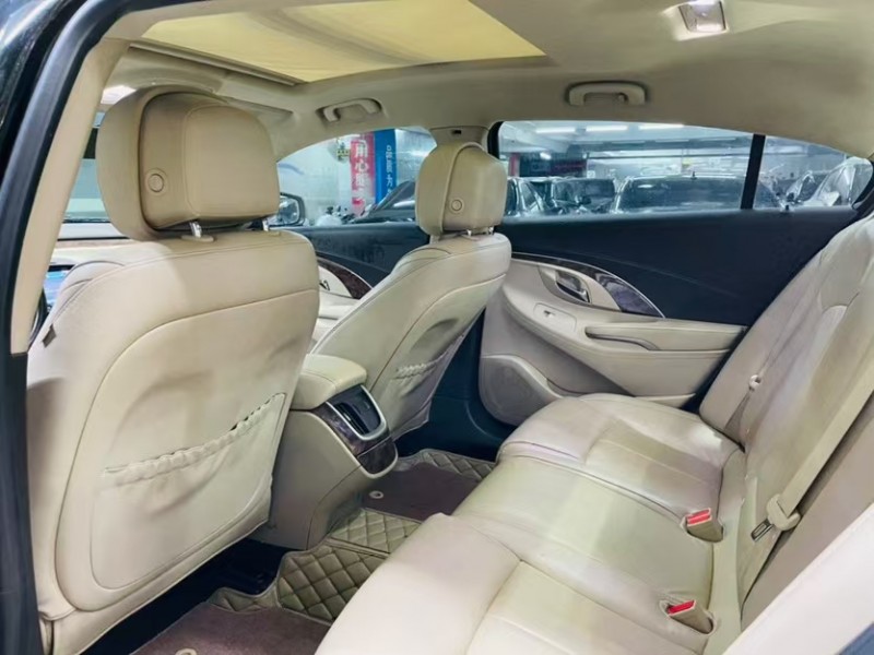 东莞13年别克君越8