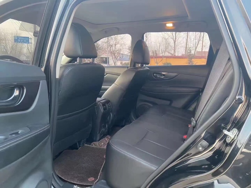 济南18年日产奇骏4