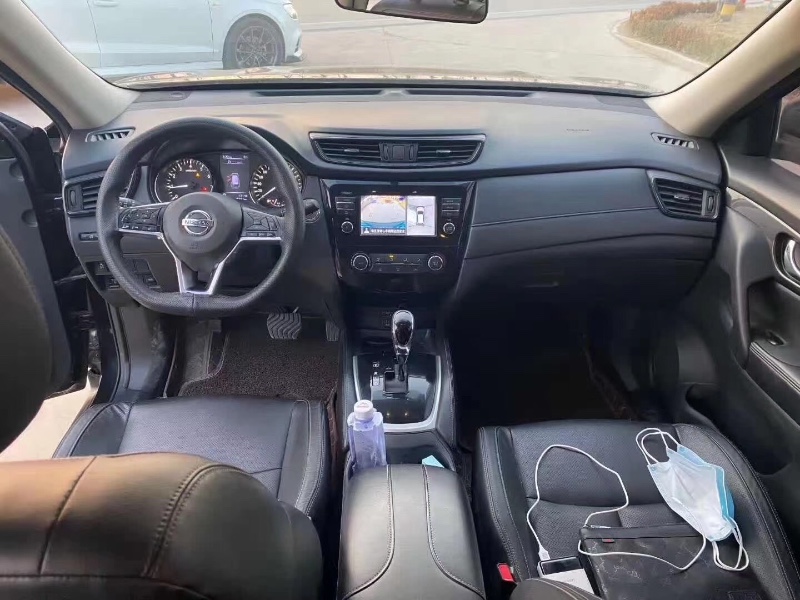 济南18年日产奇骏5