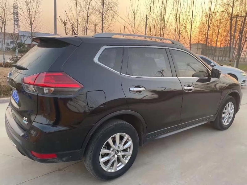 济南18年日产奇骏8