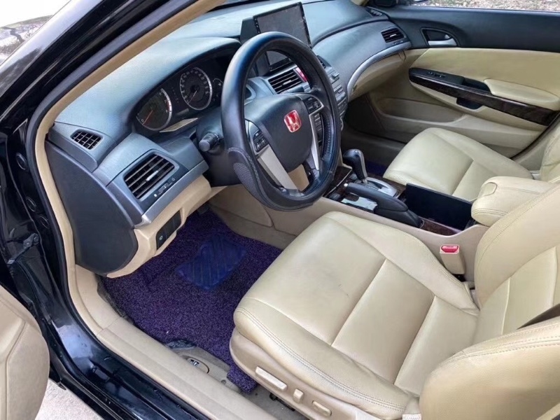 徐州09年本田雅阁4