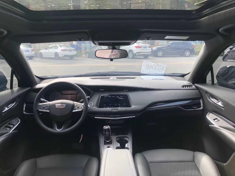 广州20年凯迪拉克XT45