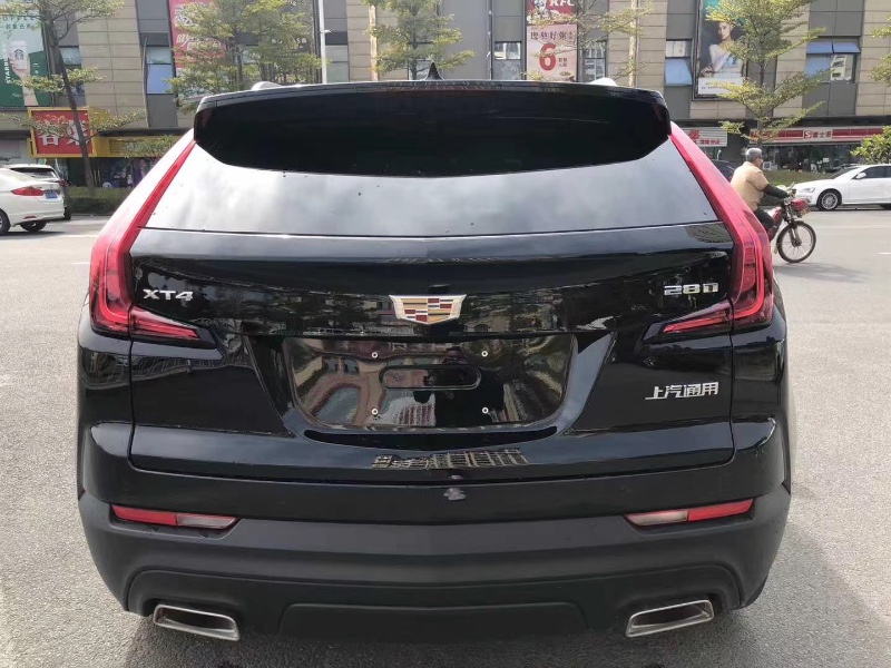 广州20年凯迪拉克XT47