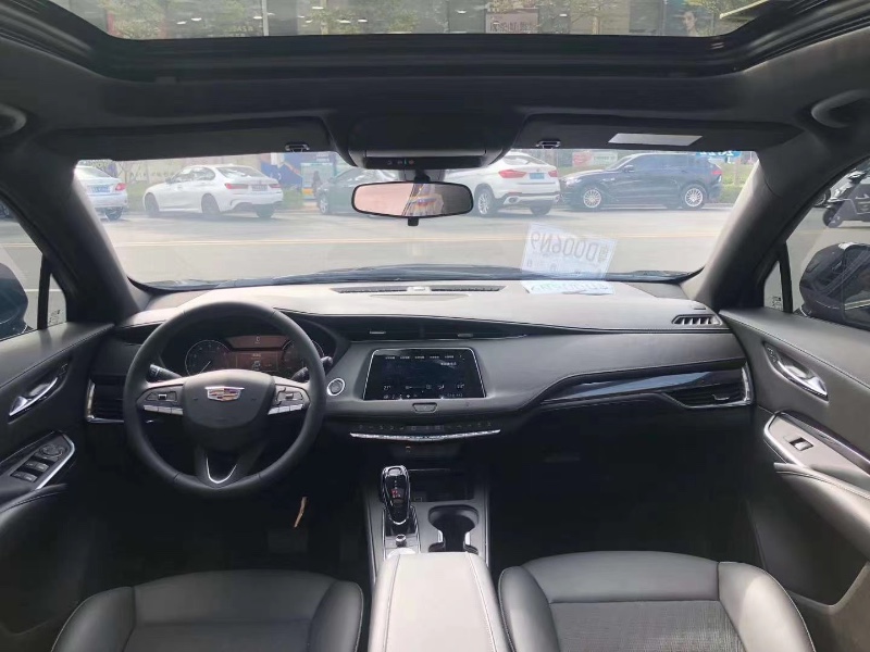 广州20年凯迪拉克XT46