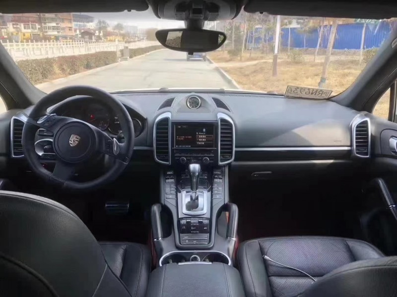 潍坊12年保时捷卡宴3