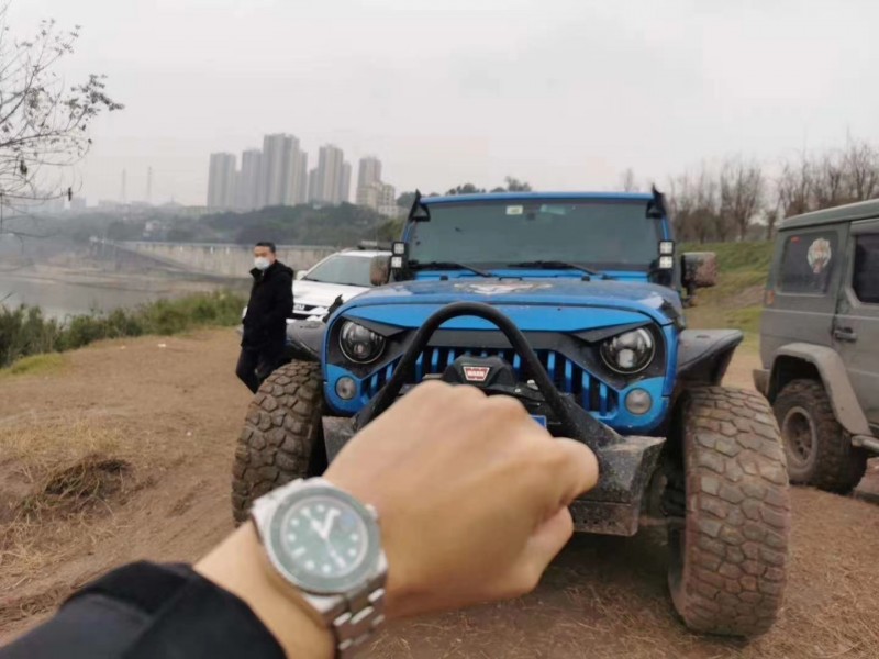 重慶17年Jeep牧馬人1