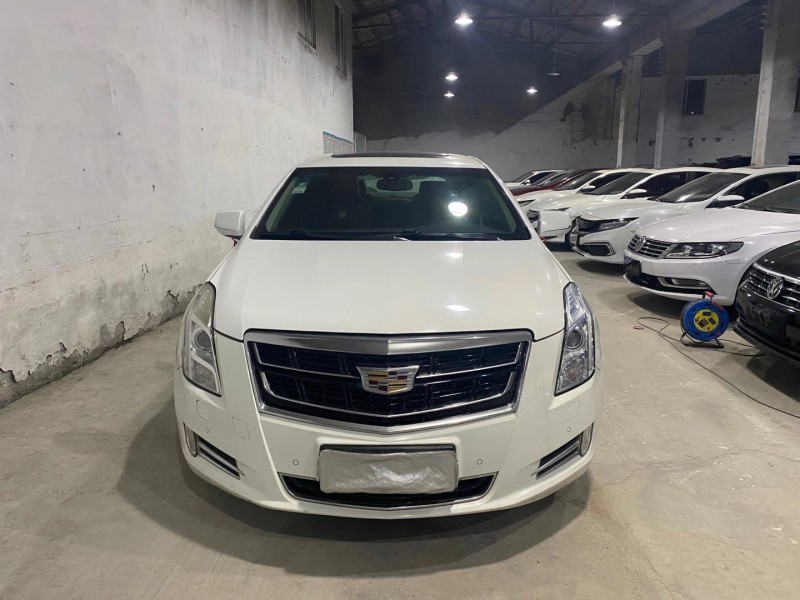 成都16年凯迪拉克XTS9