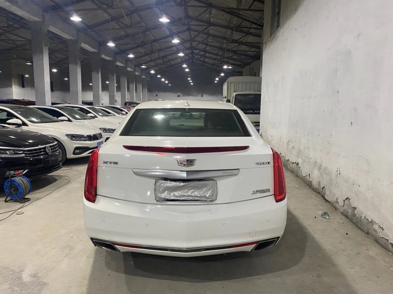 成都16年凯迪拉克XTS1