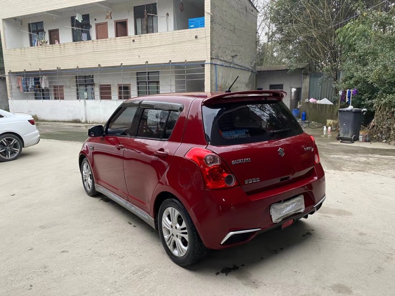 成都14年铃木雨燕7