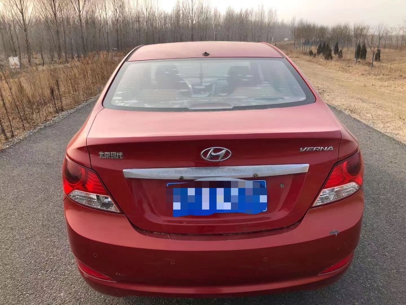 青岛12年现代瑞纳5