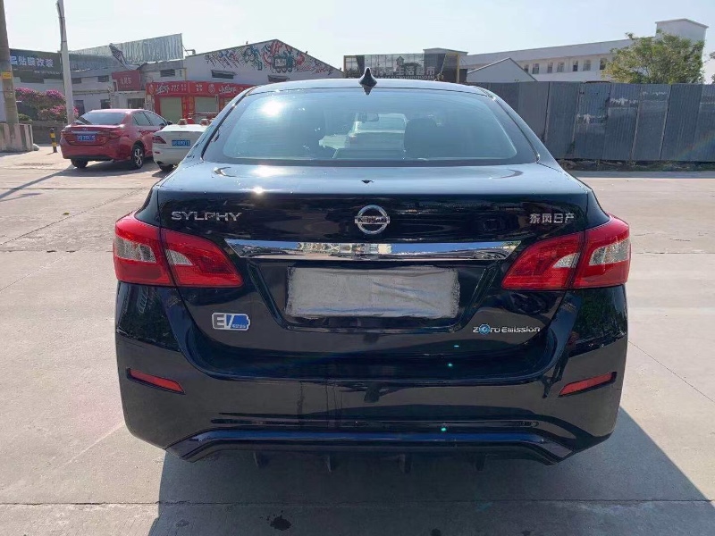 广州20年日产轩逸5