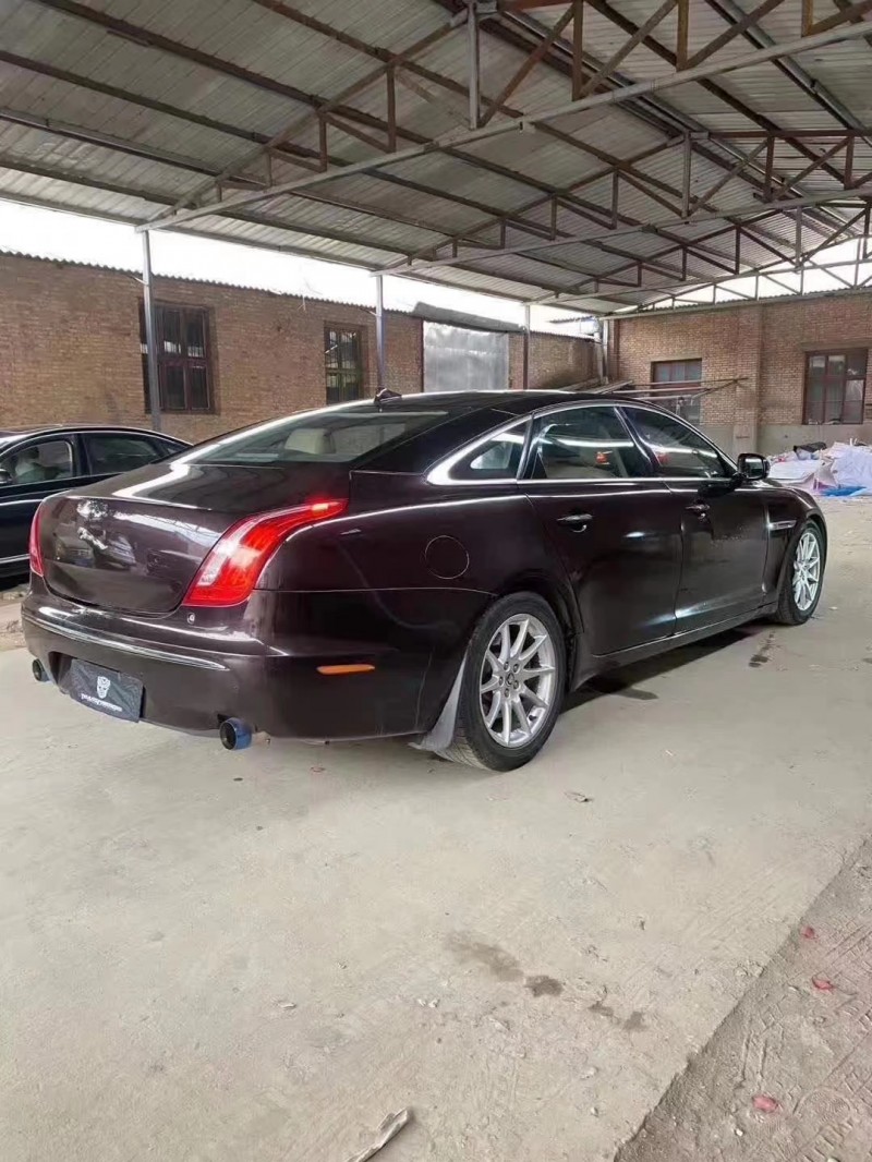 西安14年捷豹XJ8