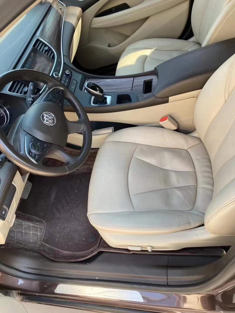 济宁18年别克君越5