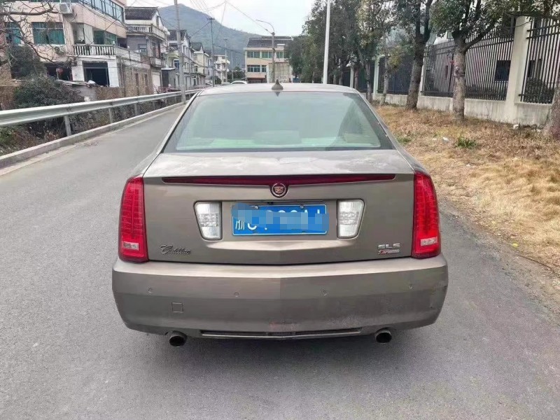 金華11年凱迪拉克STS9