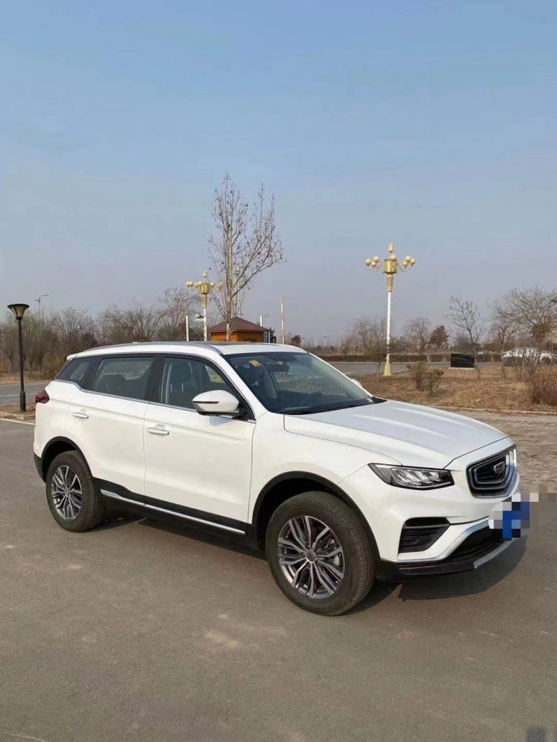 潍坊21年吉利博越3